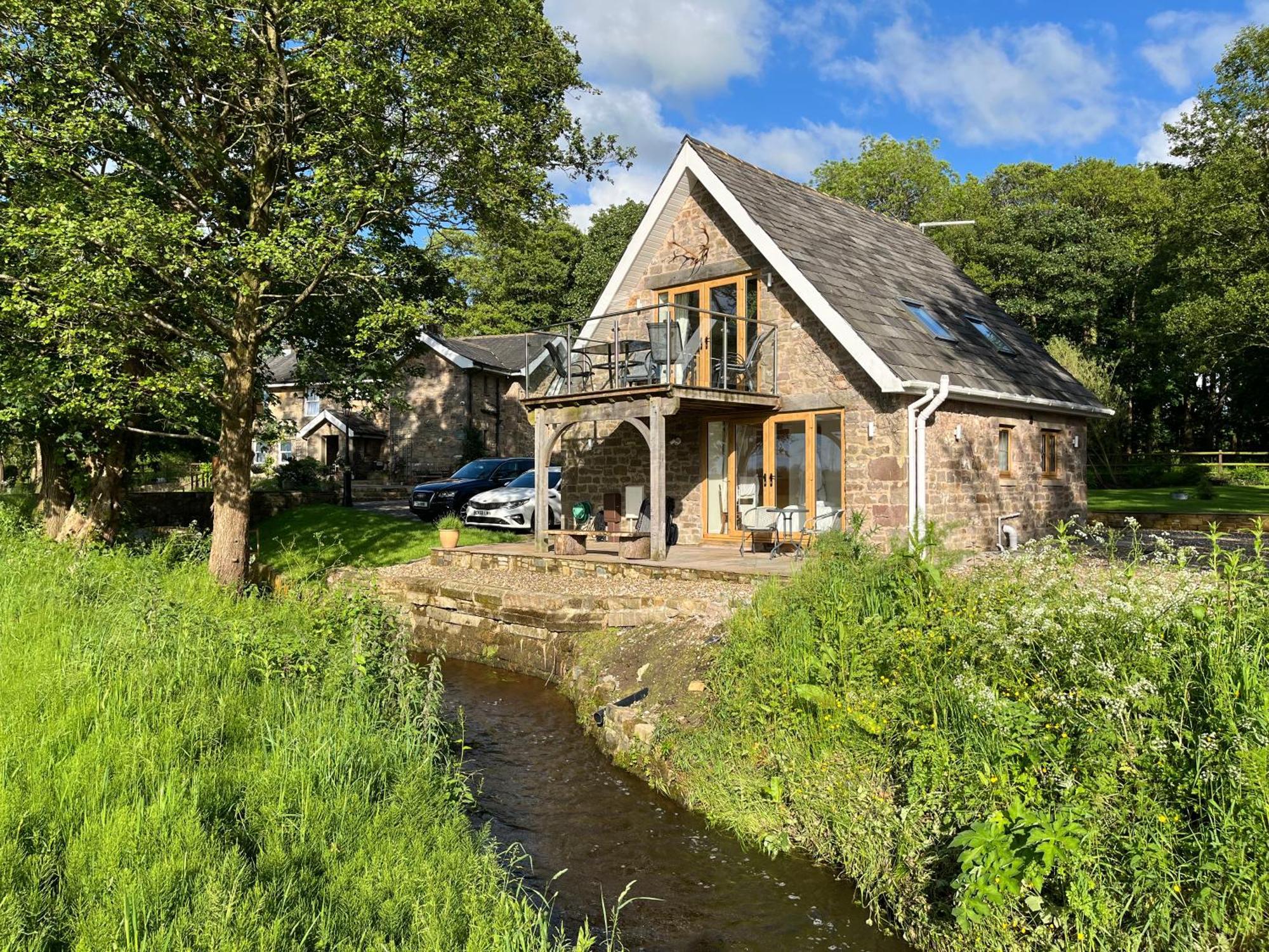Cosy Alpine Cottage In The Heart Of Lancashire Catterall Esterno foto